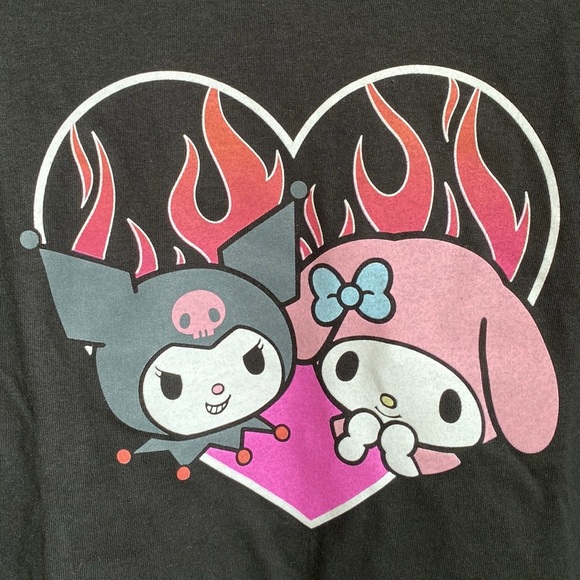 My Melody & Kuromi Flame Heart Black Cotton Cropped Boyfriend T-Shirt Sz Large - Picture 4 of 7